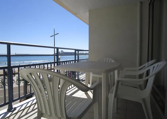 2 Face A La Avec Balcon Et Wifi - Fr-1-197-428 莱萨布勒-多洛讷