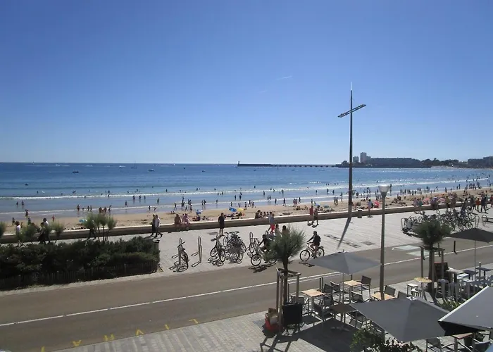 2 Face A La Avec Balcon Et Wifi - Fr-1-197-428 莱萨布勒-多洛讷